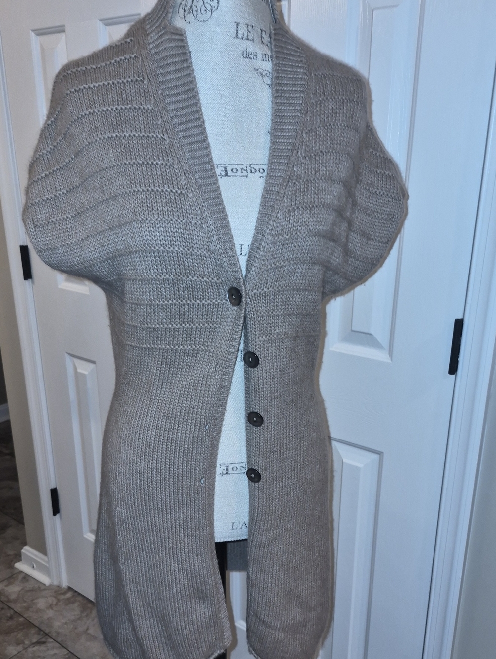 MADE IN ITALY ANDRE MAURICE KNIT CASHMERE EUC STRUCTURED BUTTON UP SWEATER VEST